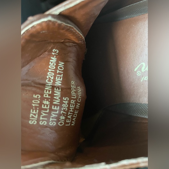 An original Men’s Penguin Brown Leath loafer size: 10.5 M - Picture 5 of 6